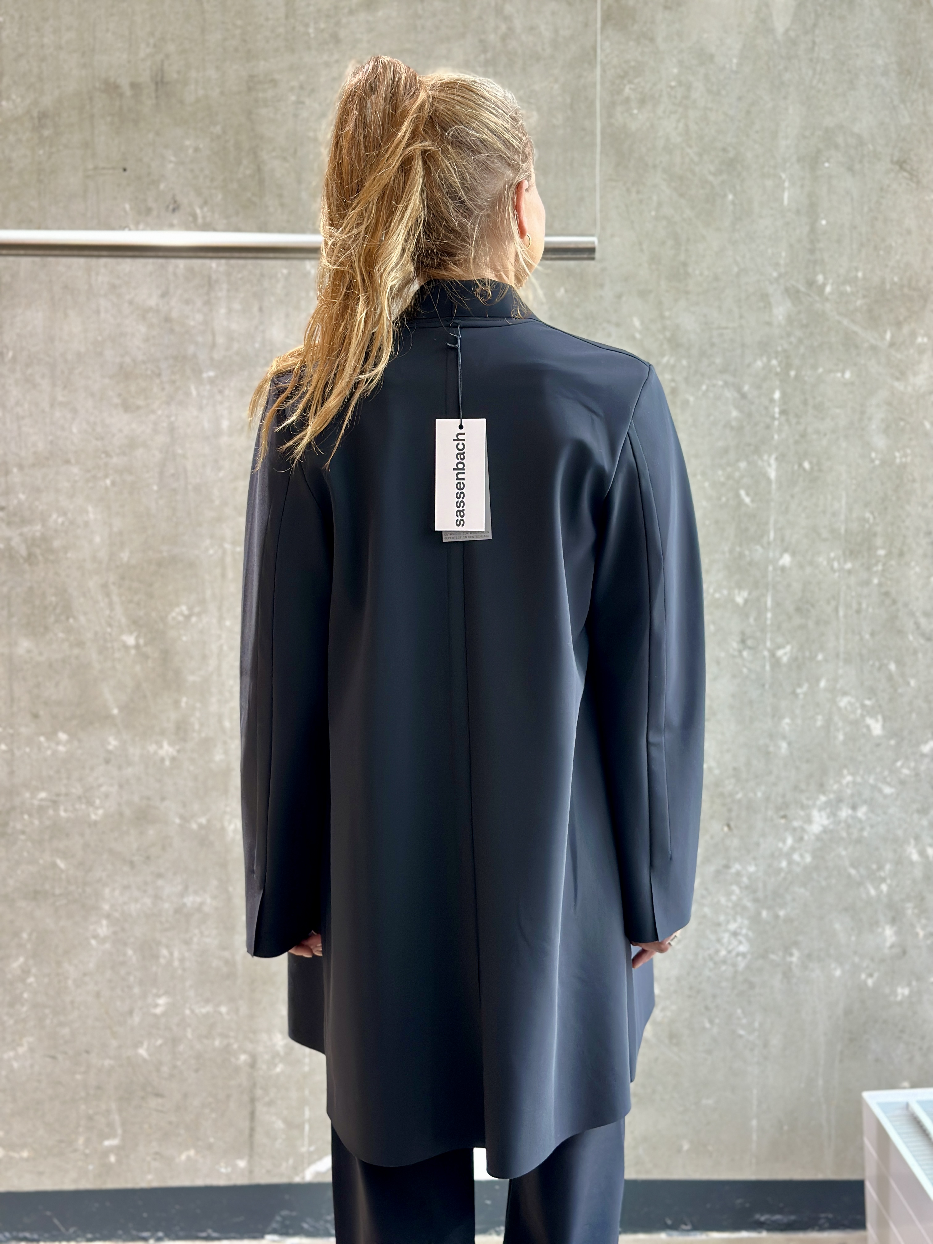 SASSENBACH_STYLE  Mantel MIA schoko & schwarz