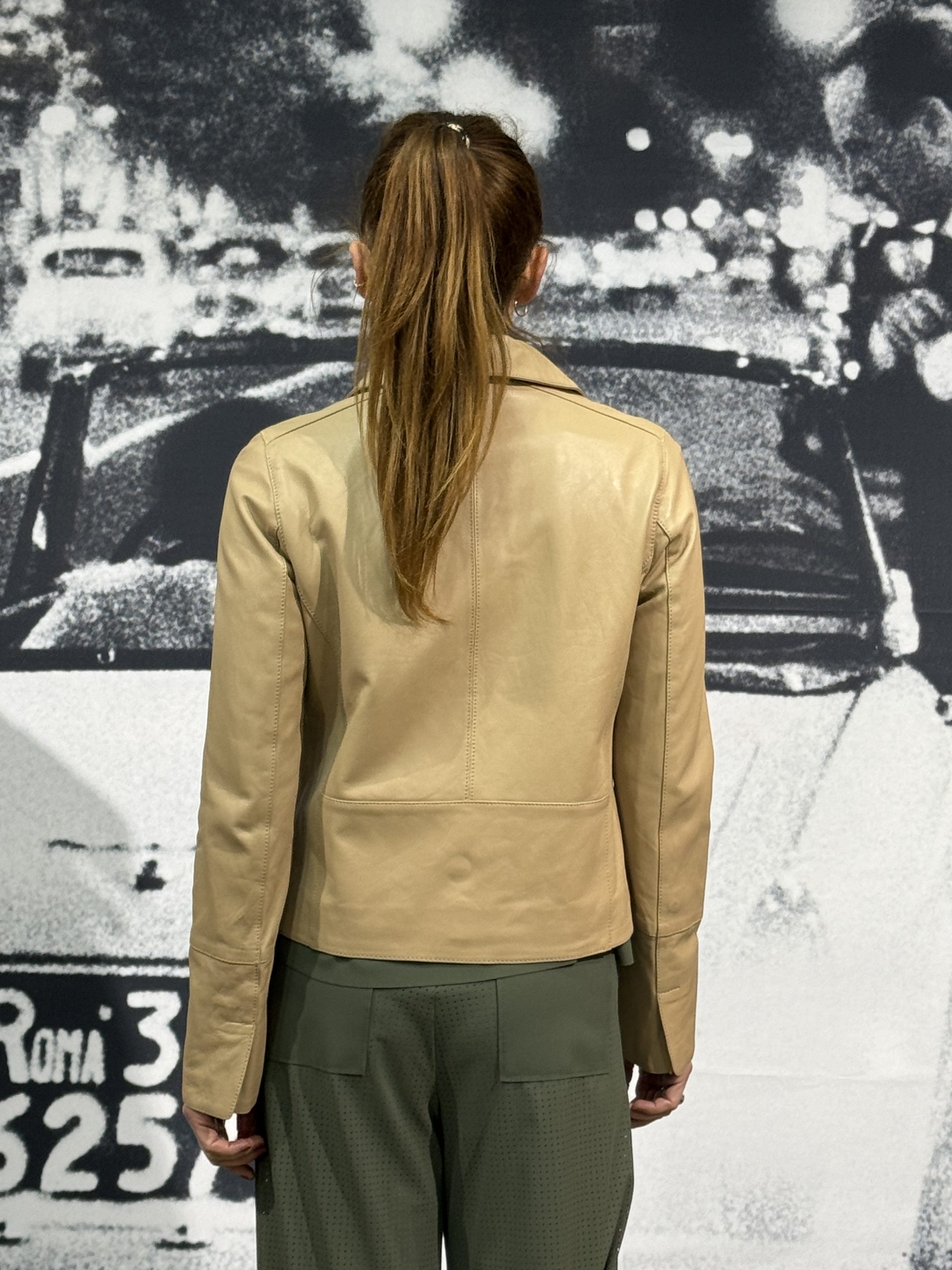 OAKWOOD Lederjacke LEXIA in light camel und schwarz OAKWOOD Lederjacke LEXIA in light camel und schwarz