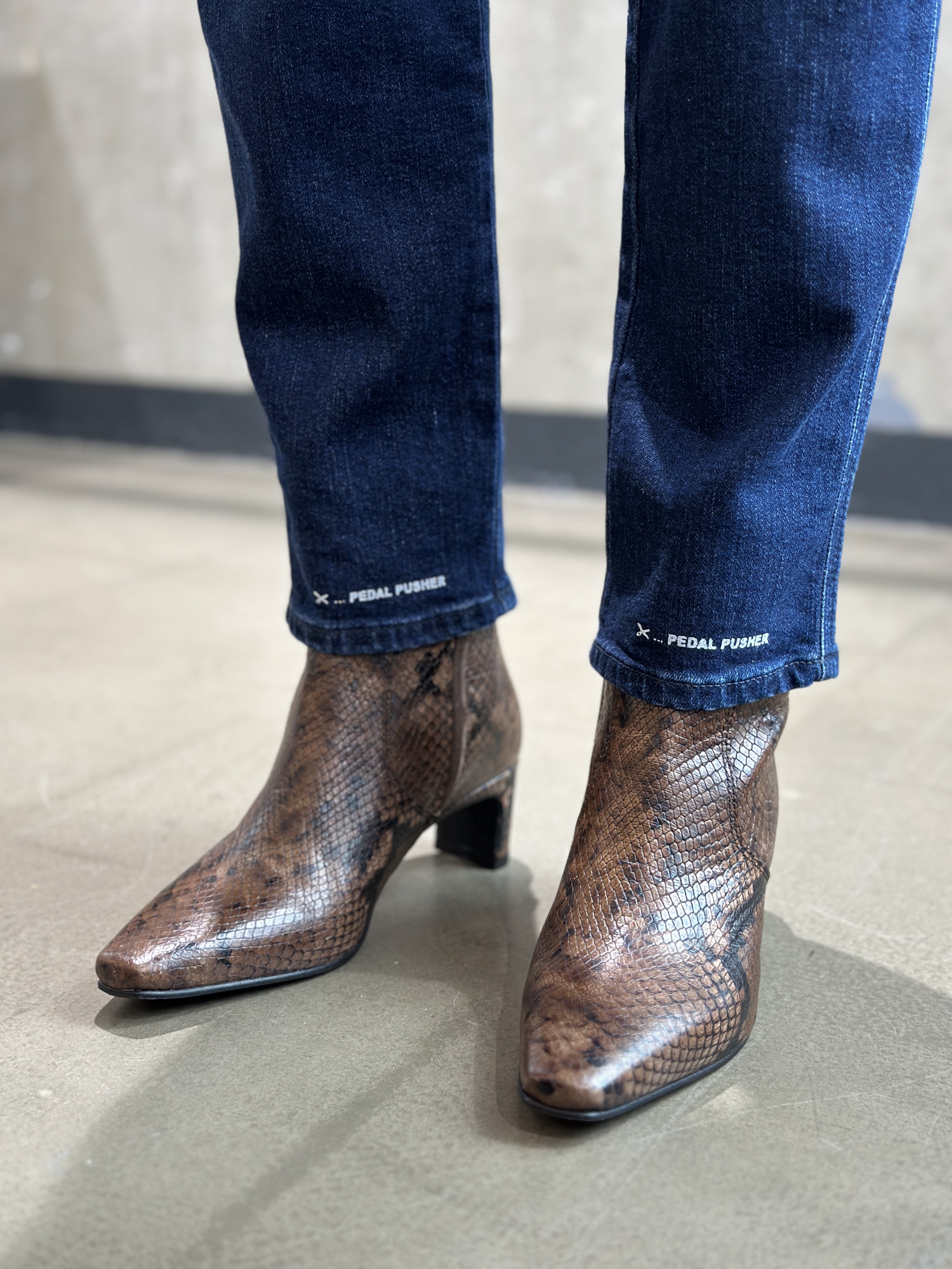 CLOSED Jeans PEDAL FUSHEr CLOSED Jeans PEDAL FUSHEr