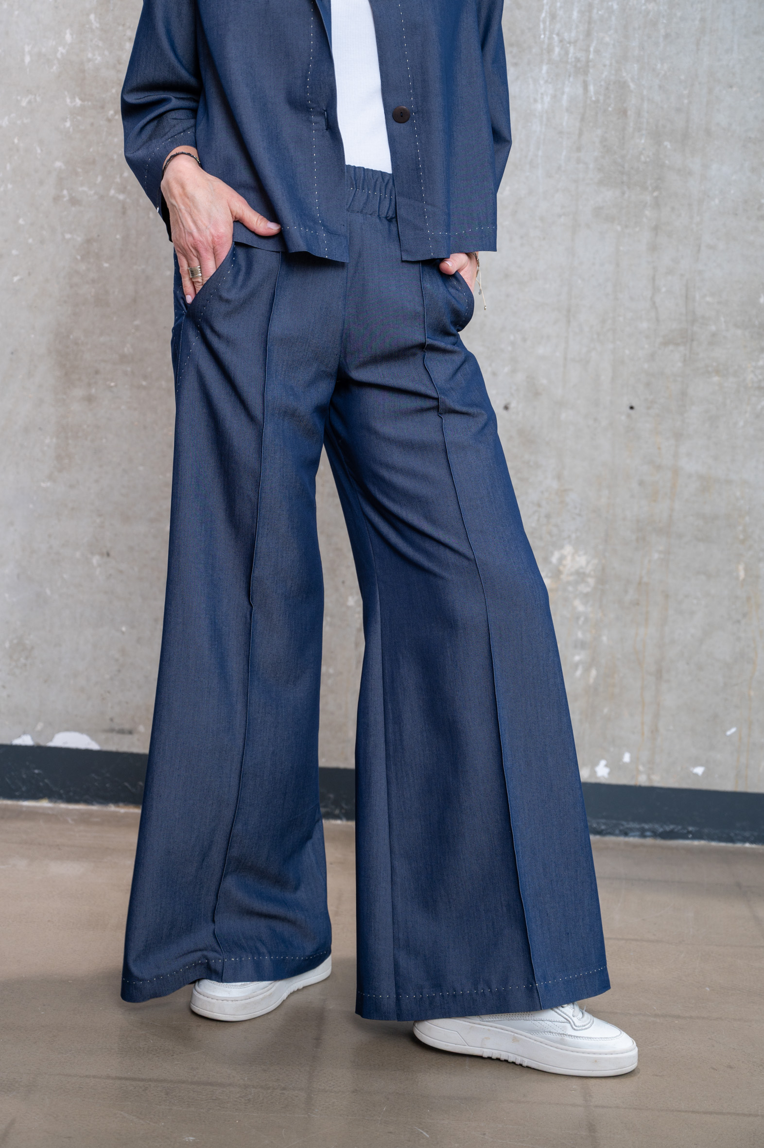 SASSENBACH_Style Hose Jade Stich 