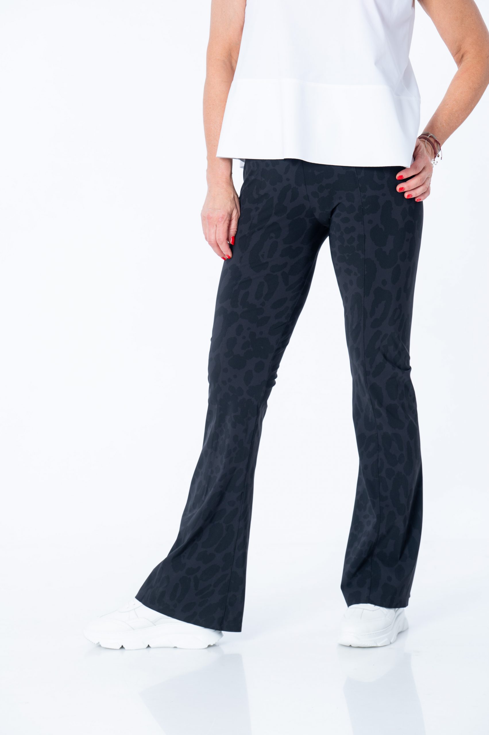 SASSENBACH_STYLE Hose ELA leo black