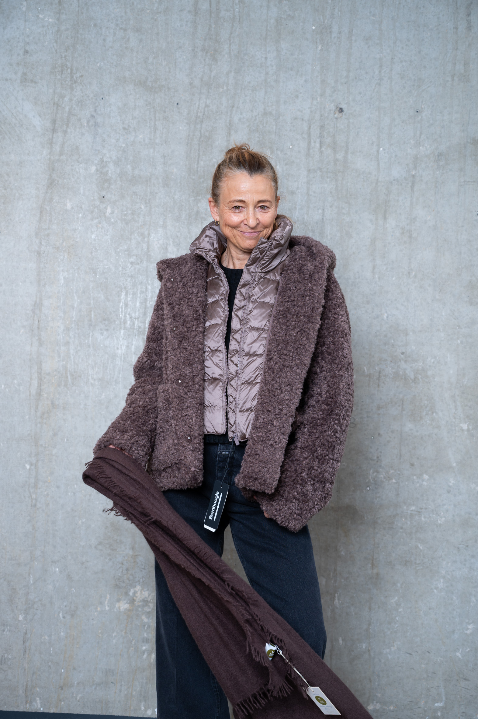 BOMBOOGIE Overcoat urban bronze & schwarz