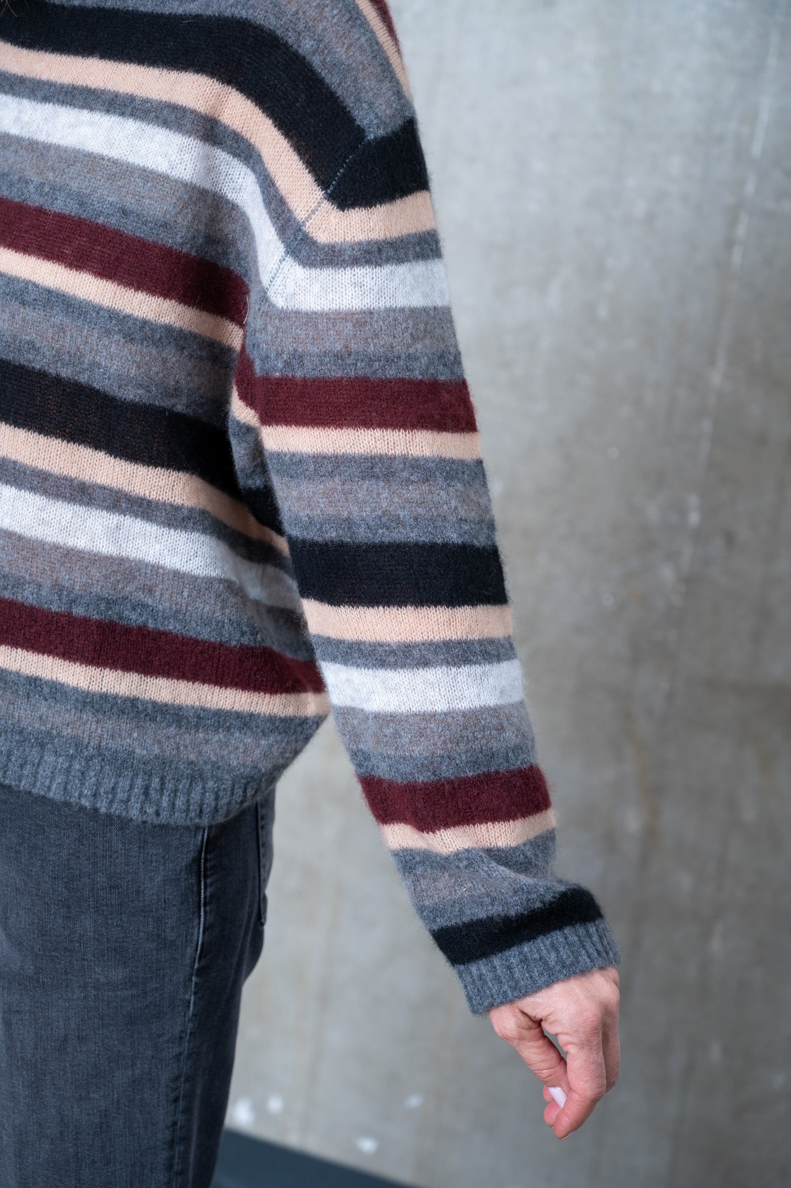 HANDMADE Pullover Streifen