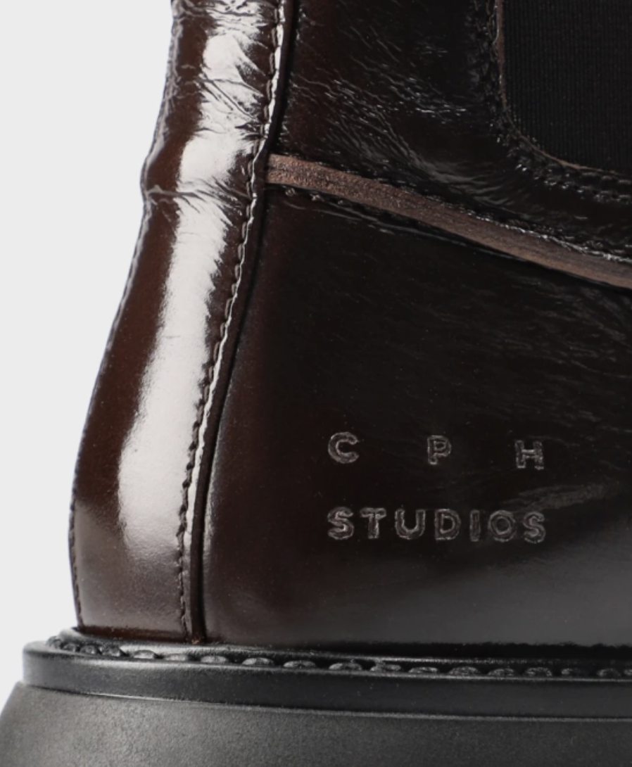 COPENHAGEN_Studios CPH759 patent leather chocolate