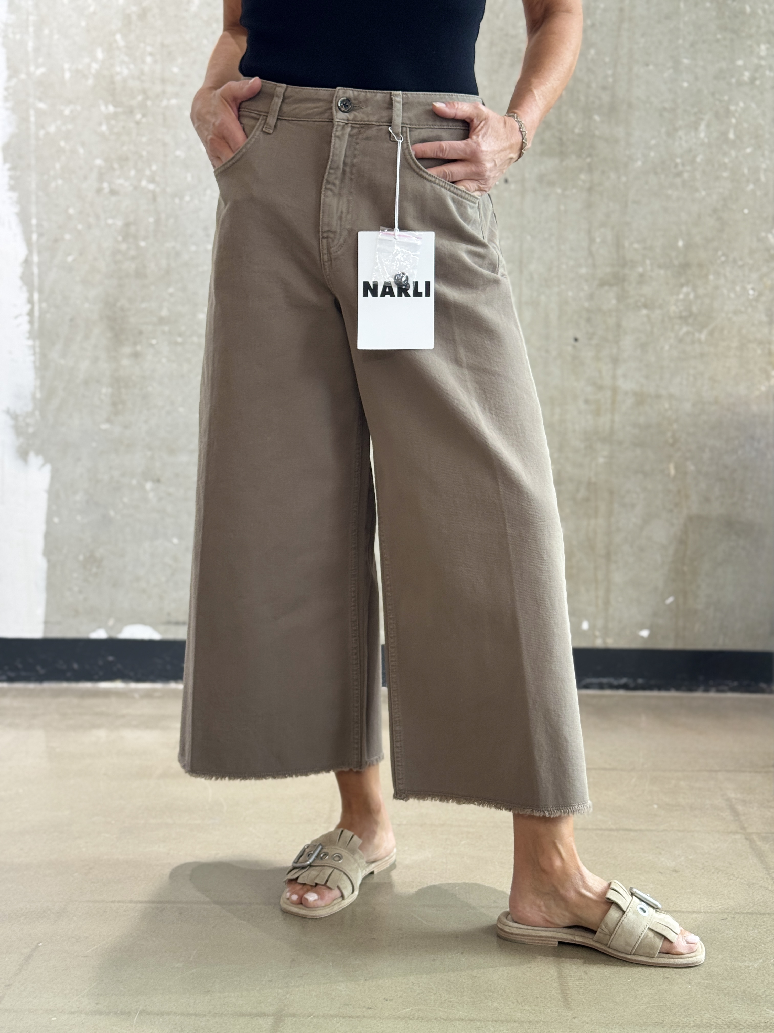 NARLI Hose cappuchino