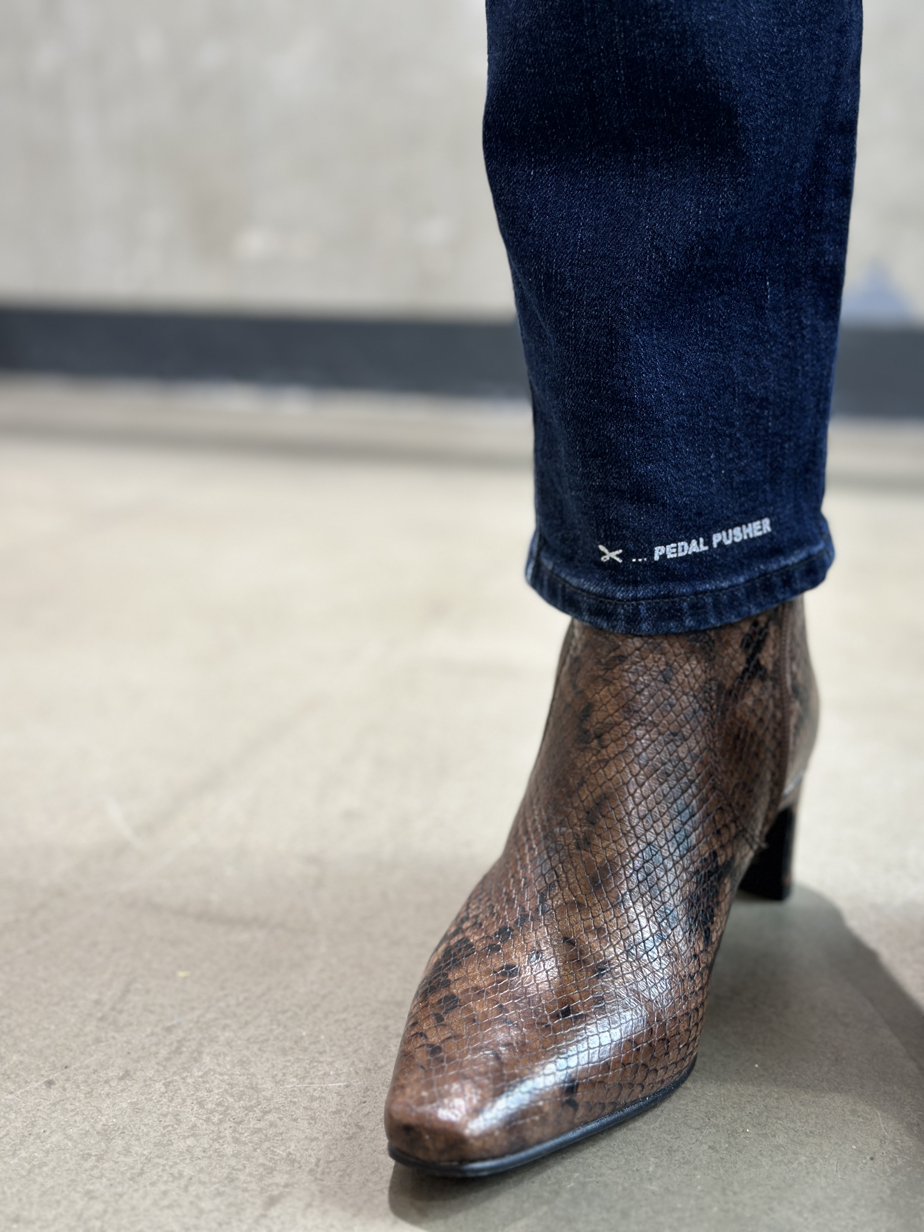 CLOSED Jeans PEDAL FUSHEr CLOSED Jeans PEDAL FUSHEr