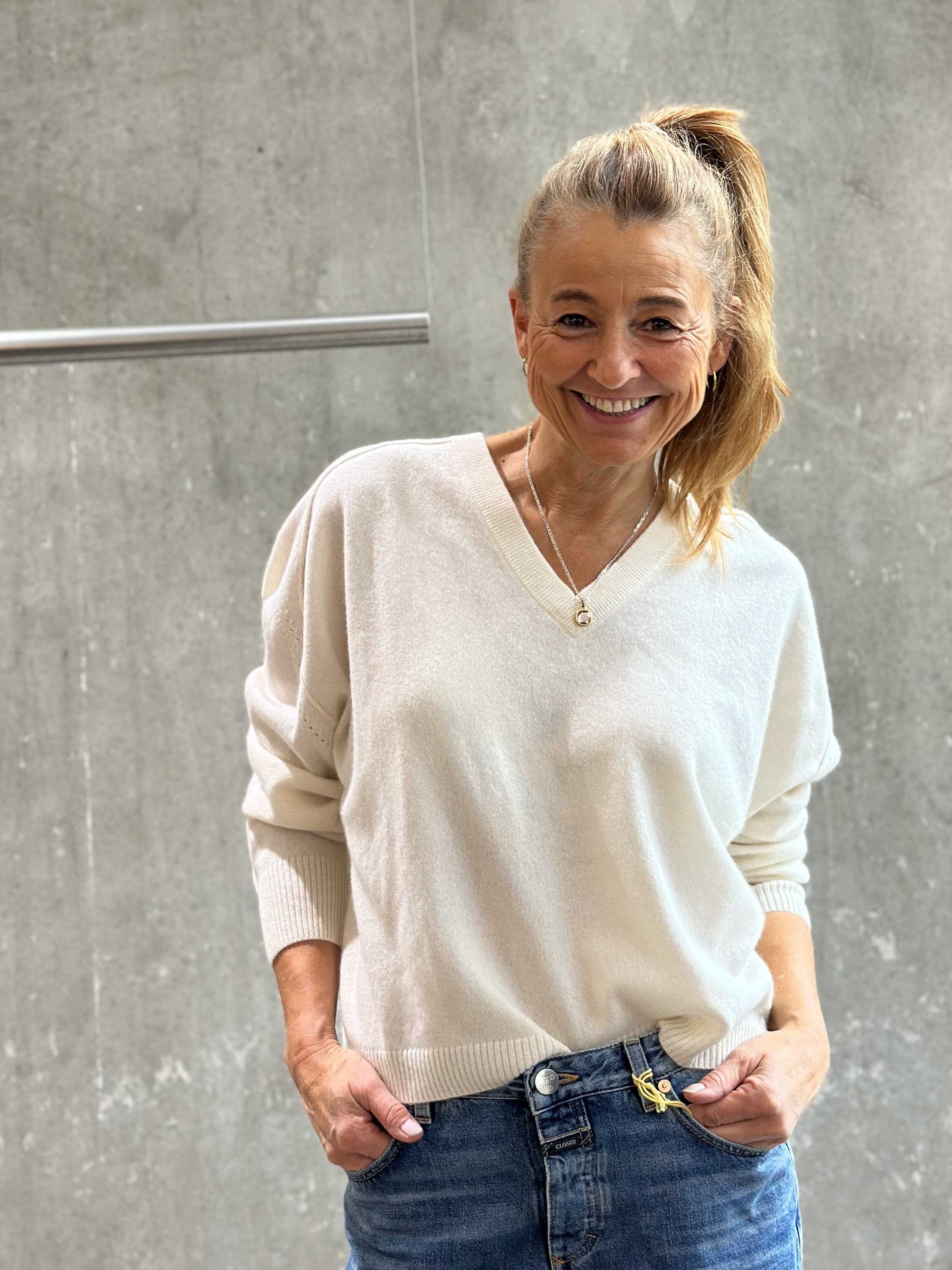 NOT SHY Pullover ecru