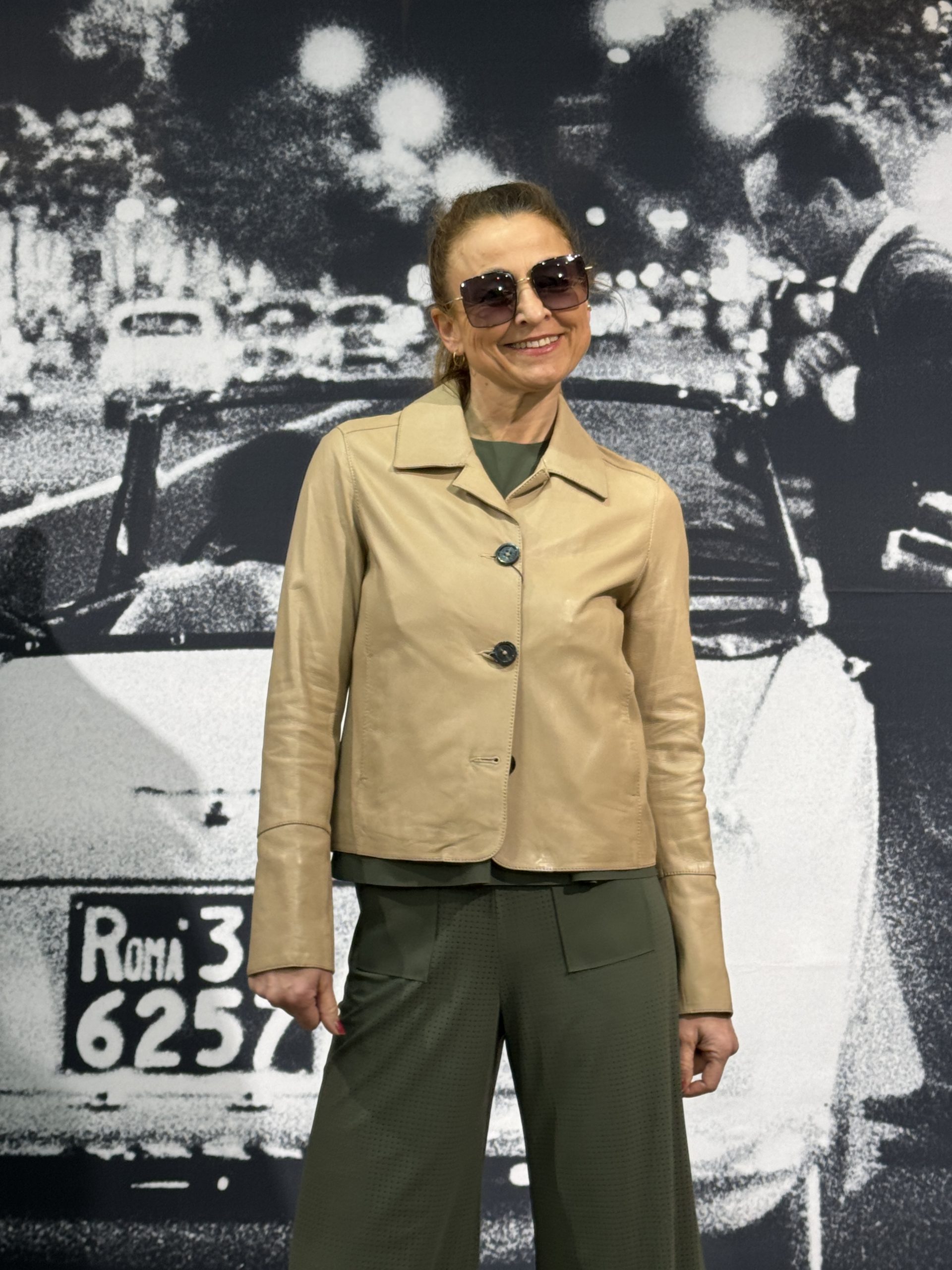 OAKWOOD Lederjacke LEXIA in light camel und schwarz OAKWOOD Lederjacke LEXIA in light camel und schwarz