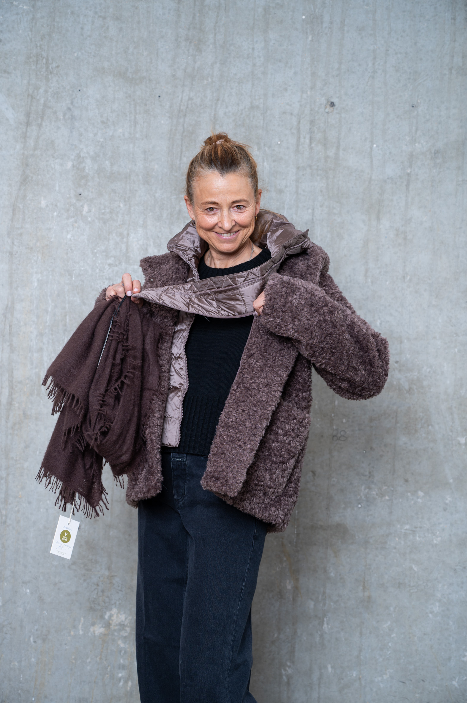 BOMBOOGIE Overcoat urban bronze & schwarz
