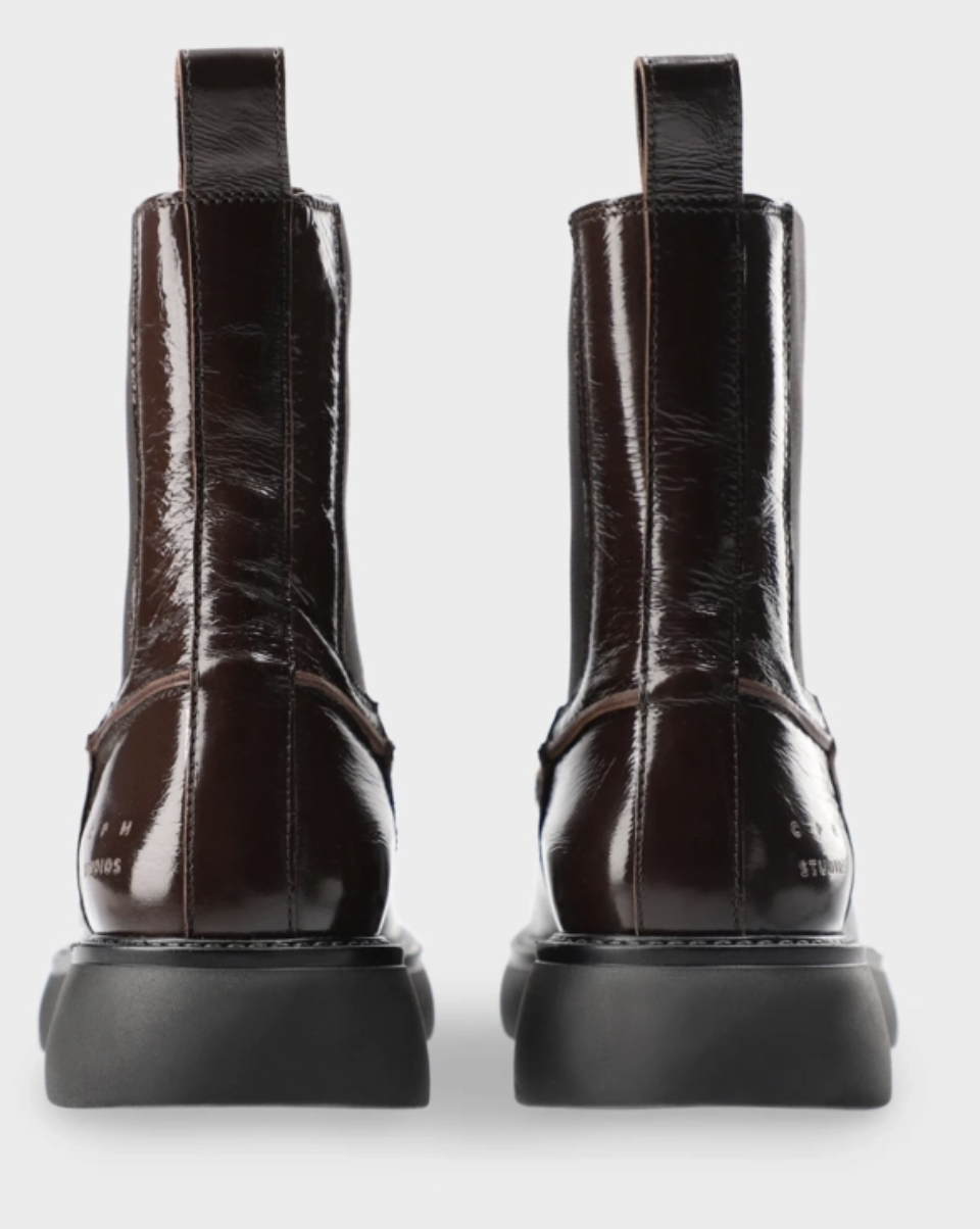 COPENHAGEN_Studios CPH759 patent leather chocolate