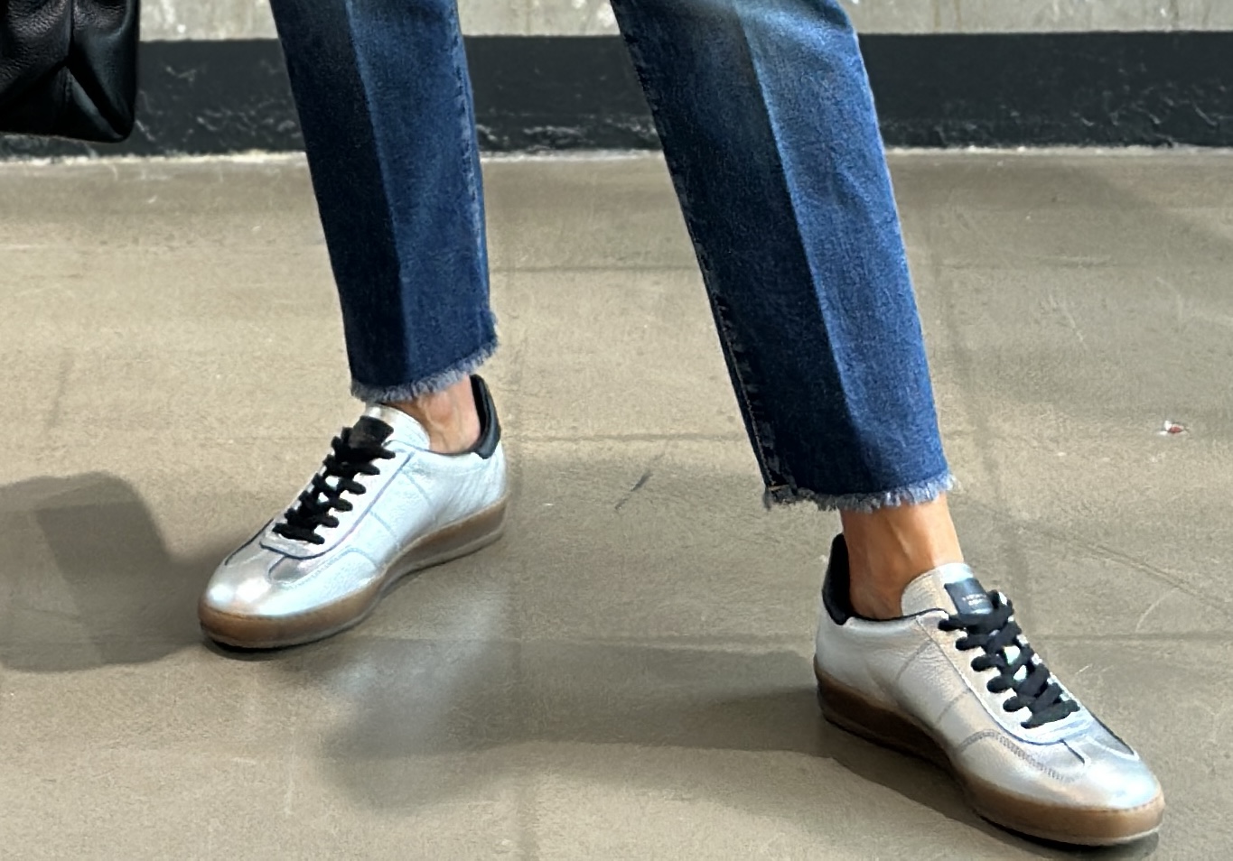 Liviana Conti Sneaker silber/schwarz