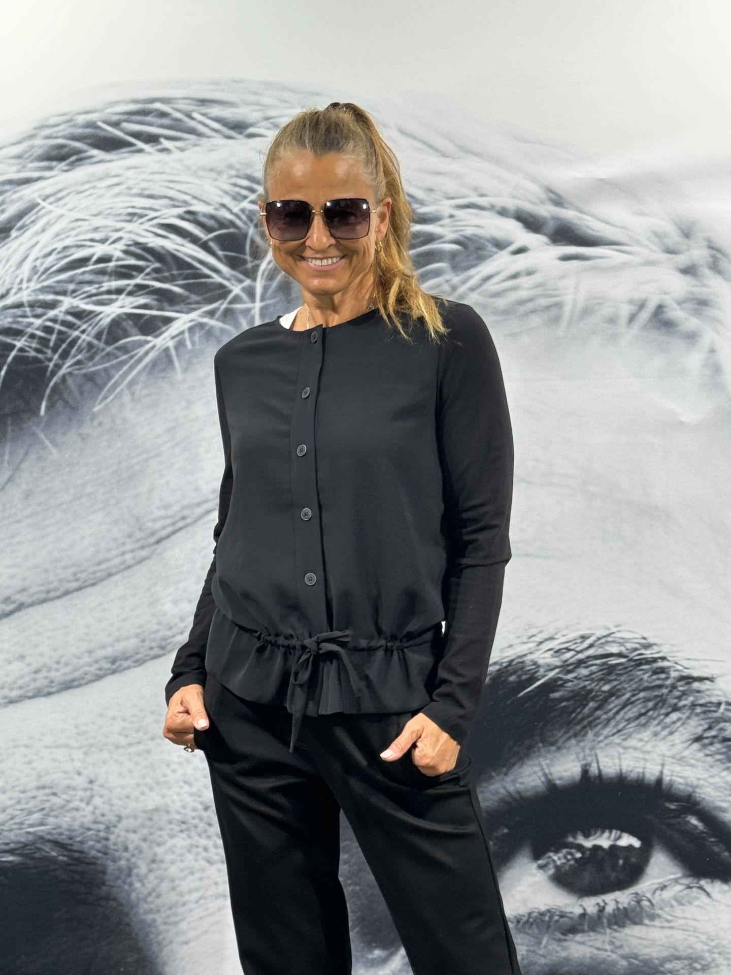 ANIA SCHIERHOLT