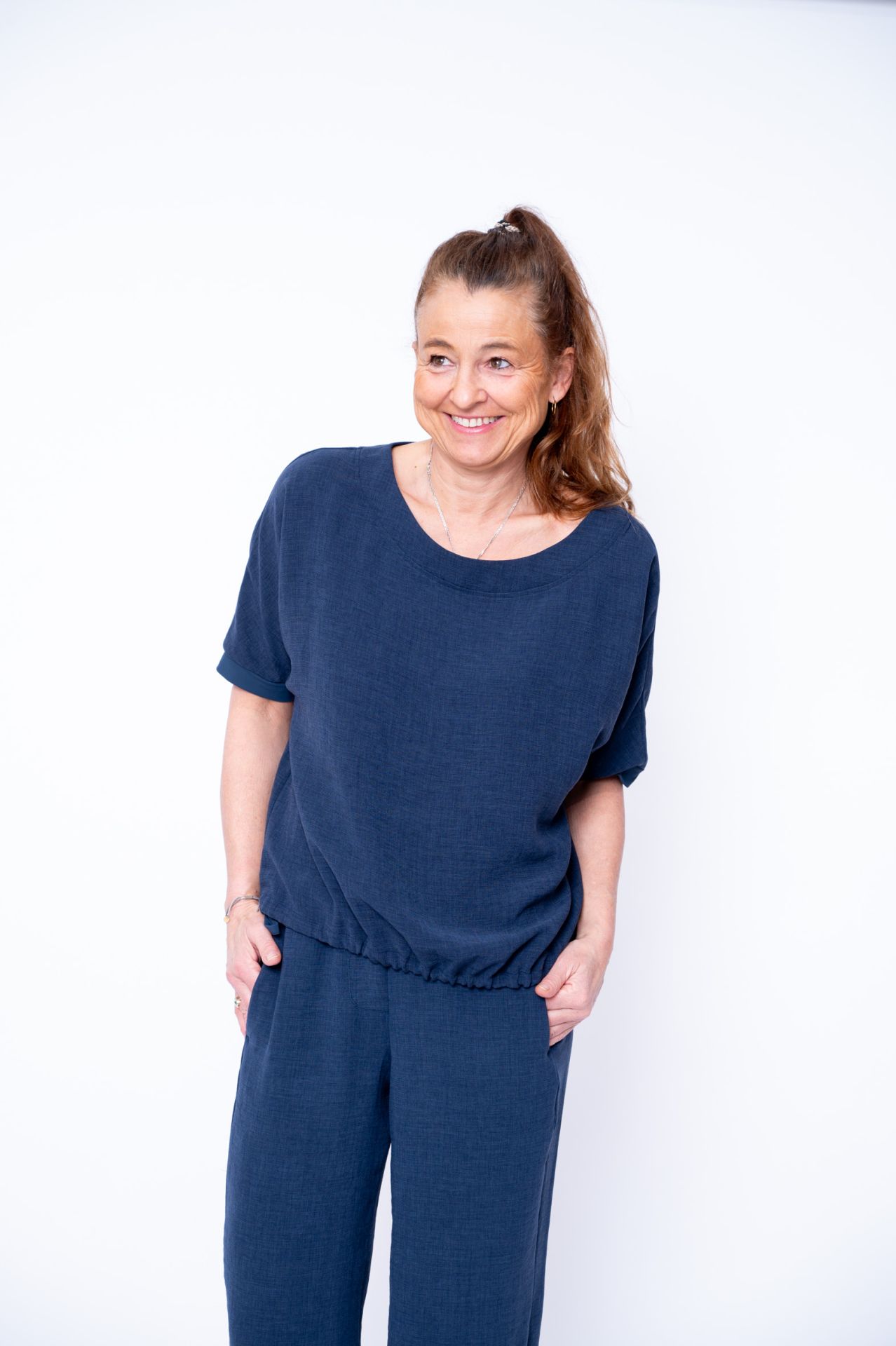 ANIA SCHIERHOLT